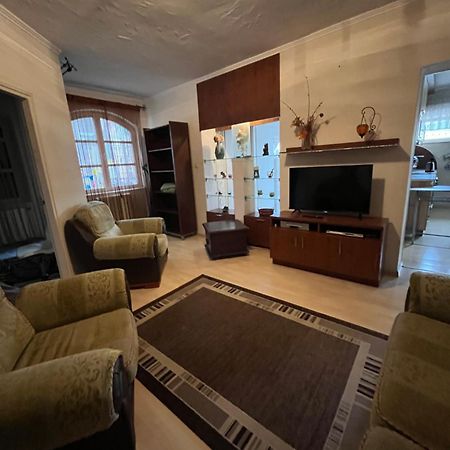 Tocc Apartman Gyál Eksteriør bilde