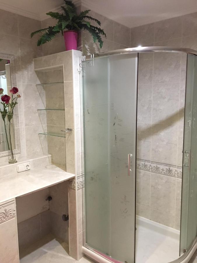 Tocc Apartman Gyál Eksteriør bilde
