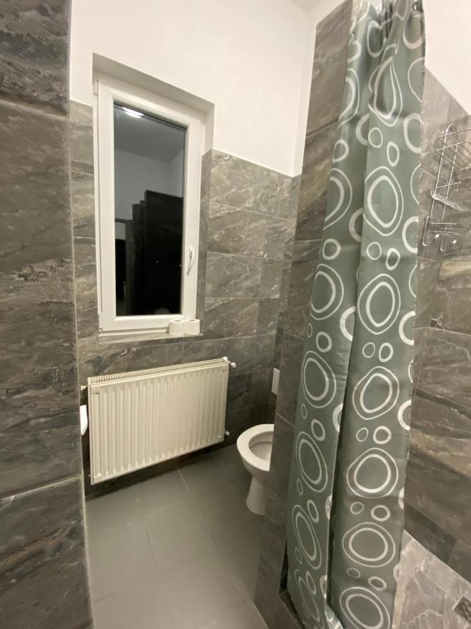 Tocc Apartman Gyál Eksteriør bilde