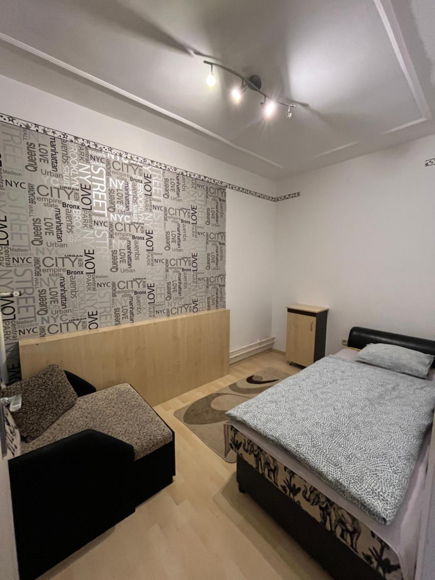 Tocc Apartman Gyál Eksteriør bilde